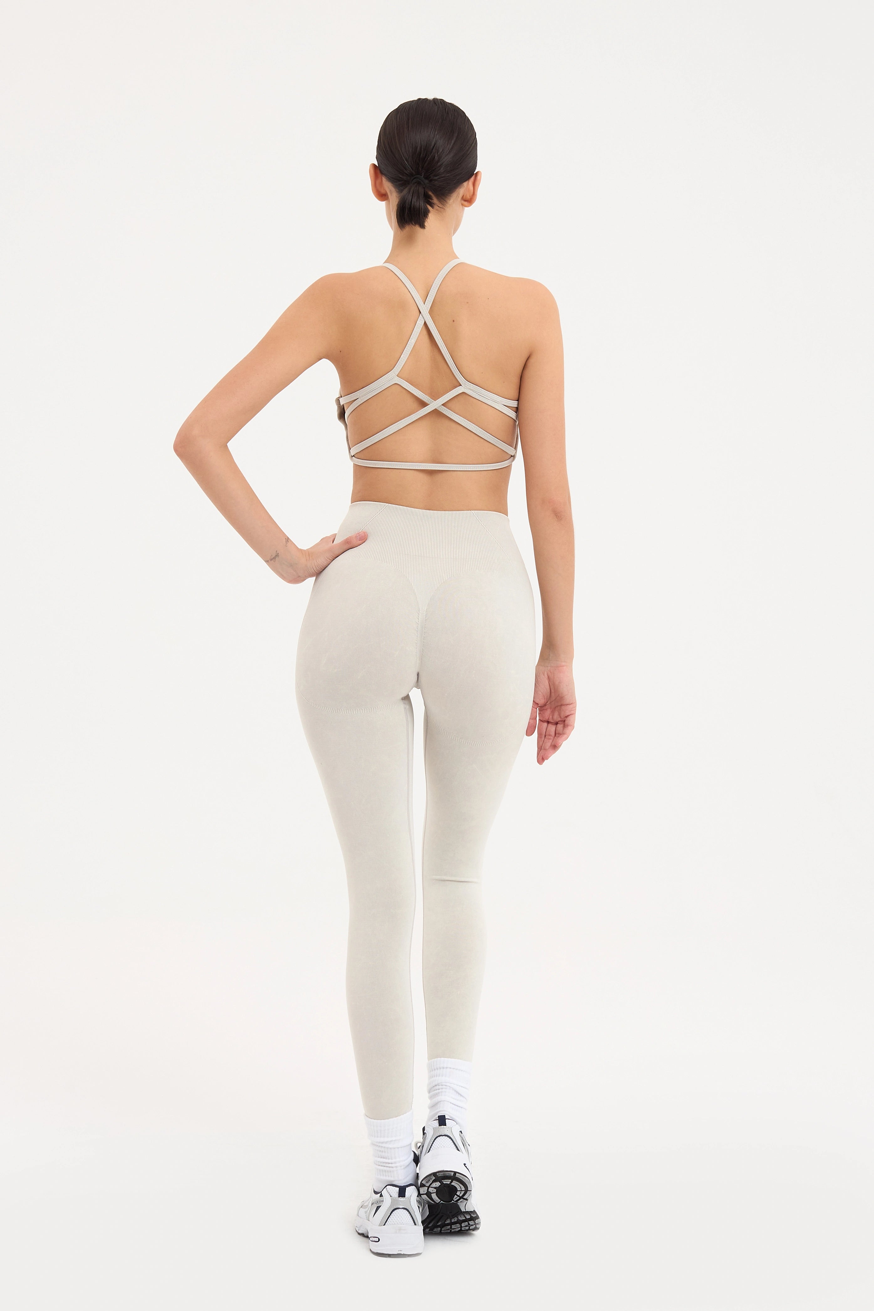 Glowfit Sırt Detaylı Askılı Bra Gri