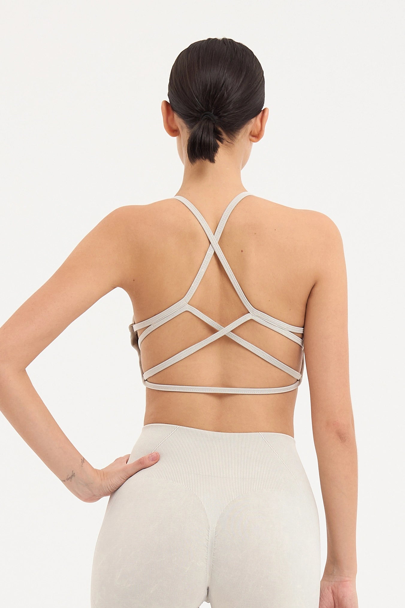 Glowfit Sırt Detaylı Askılı Bra Gri